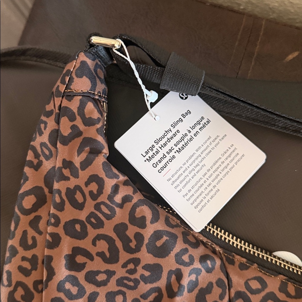 lululemon athletica Leopard Print Hobo Bag 13L - Picture 6 of 7